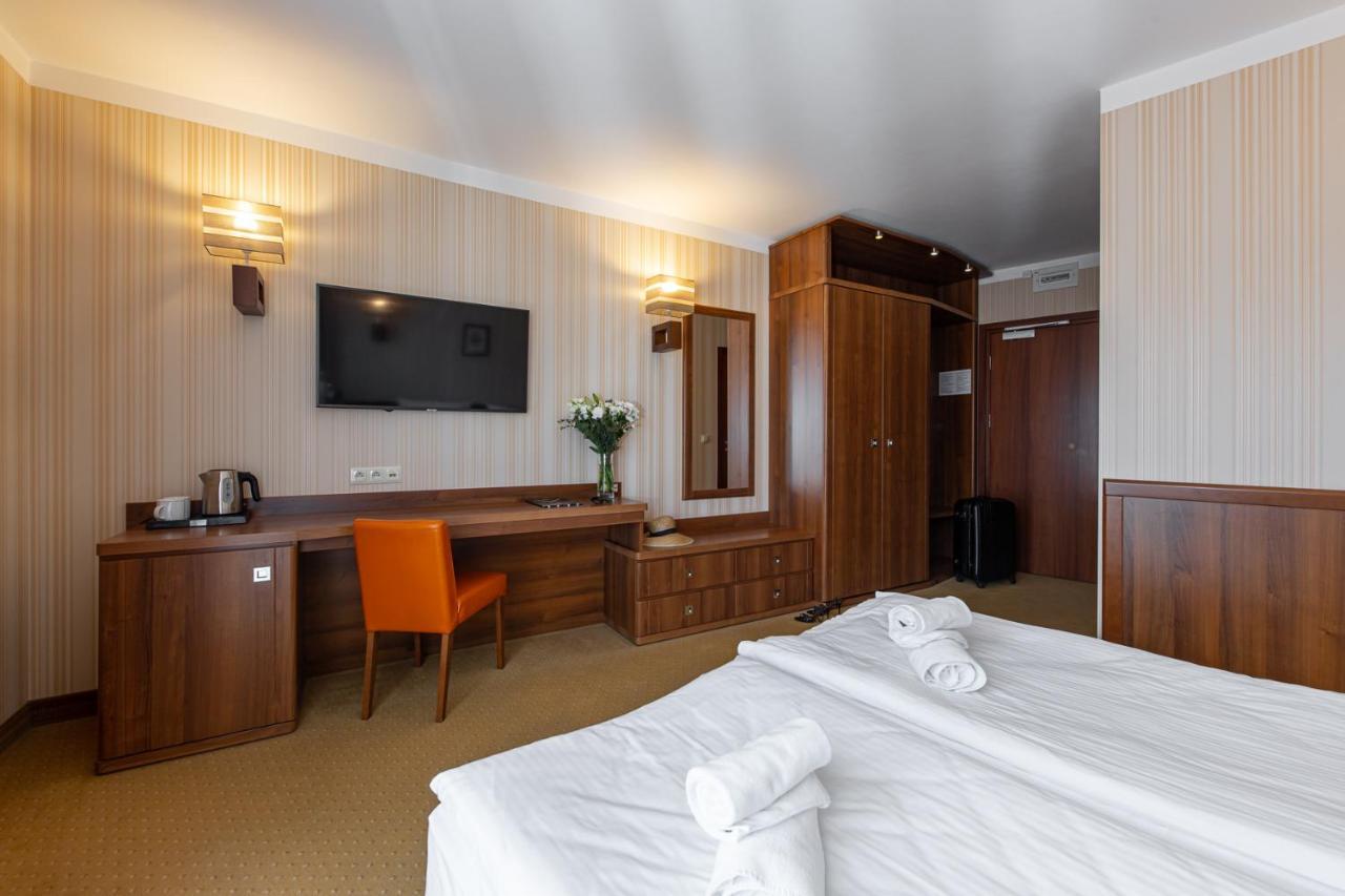 Dworek Morski Spa & Wellness เมียลโน ภายนอก รูปภาพ