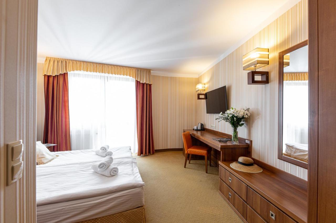 Dworek Morski Spa & Wellness เมียลโน ภายนอก รูปภาพ