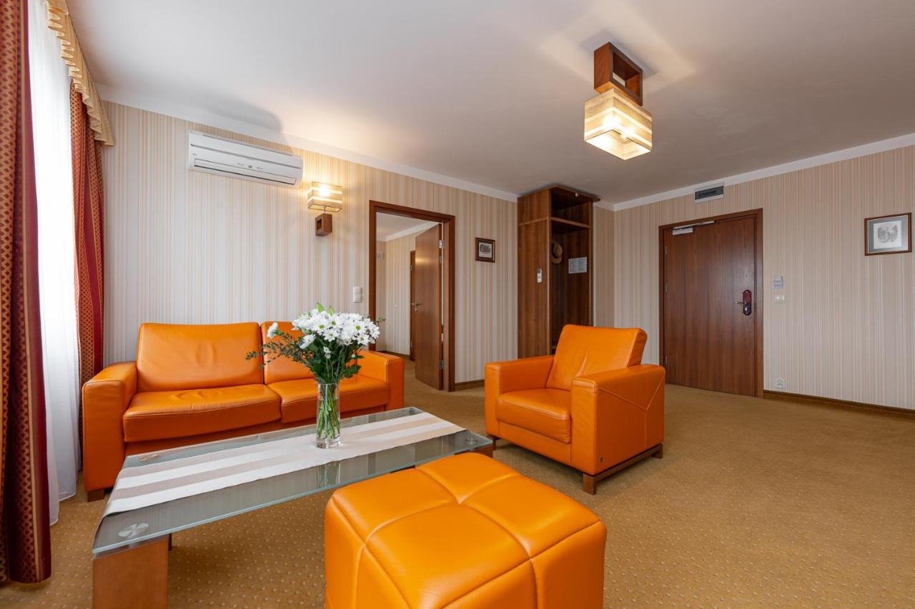 Dworek Morski Spa & Wellness เมียลโน ภายนอก รูปภาพ